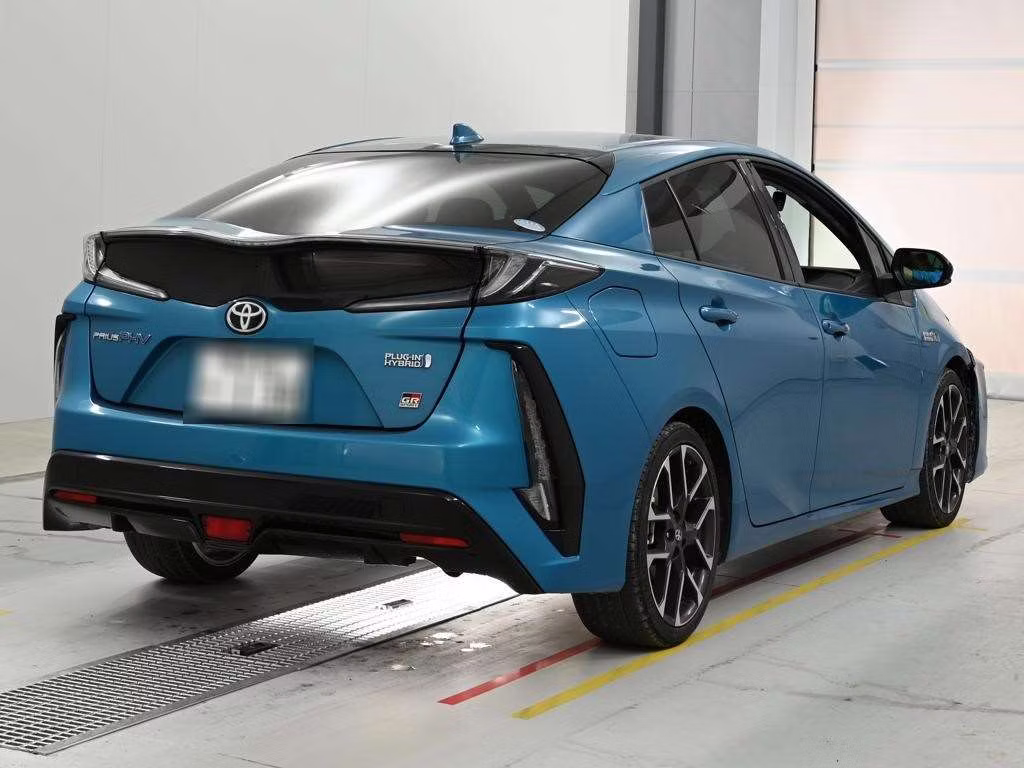 TOYOTA PRIUS PHV