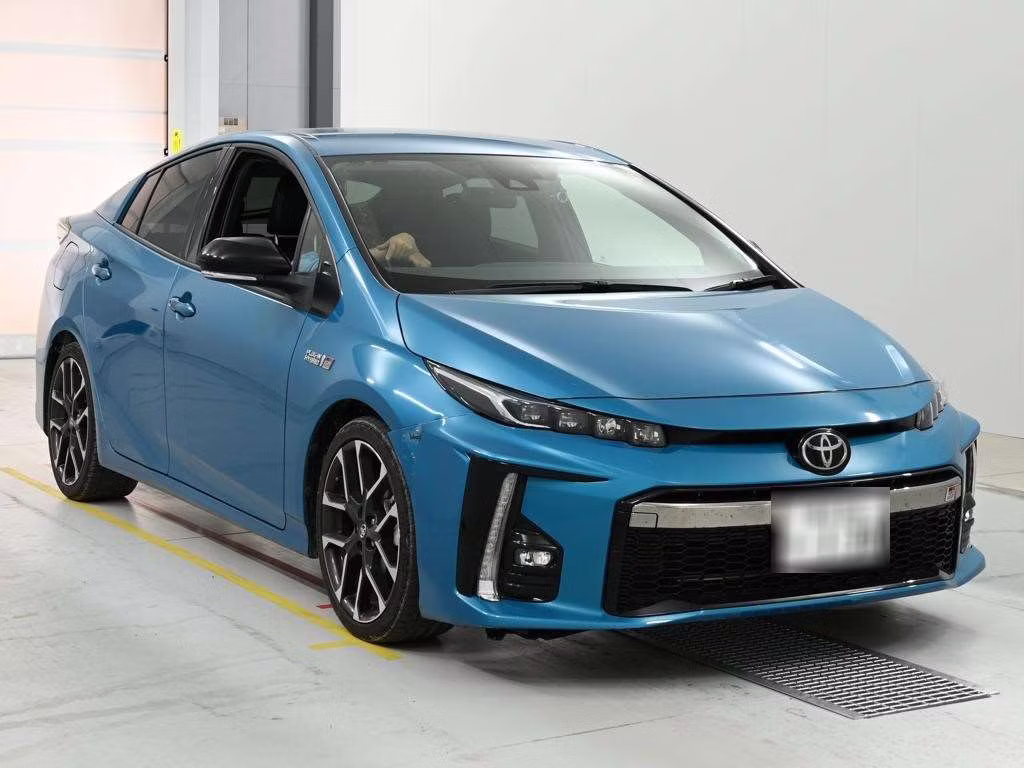 TOYOTA PRIUS PHV