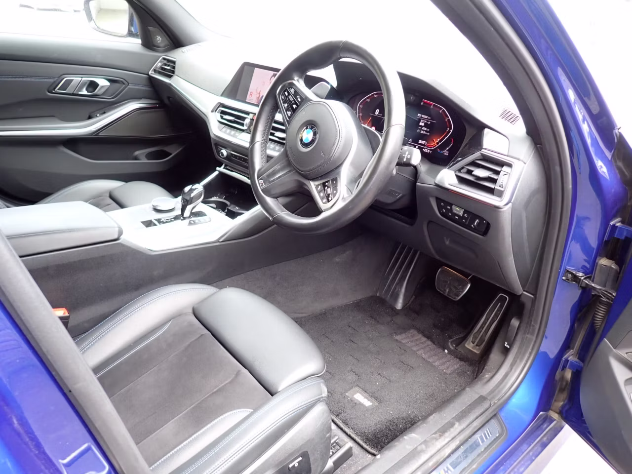 BMW 3-SERIES
