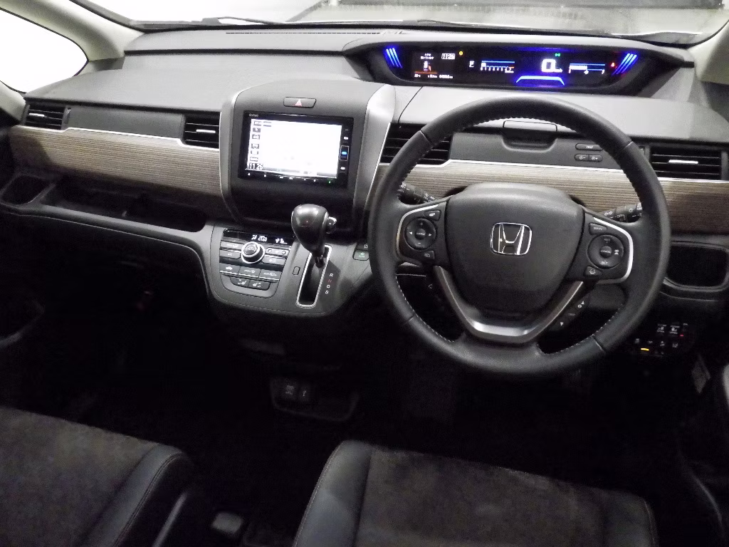 HONDA FREED+