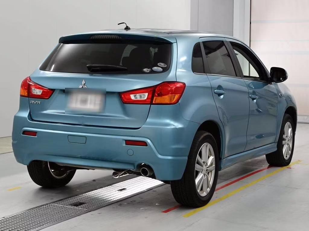 MITSUBISHI RVR