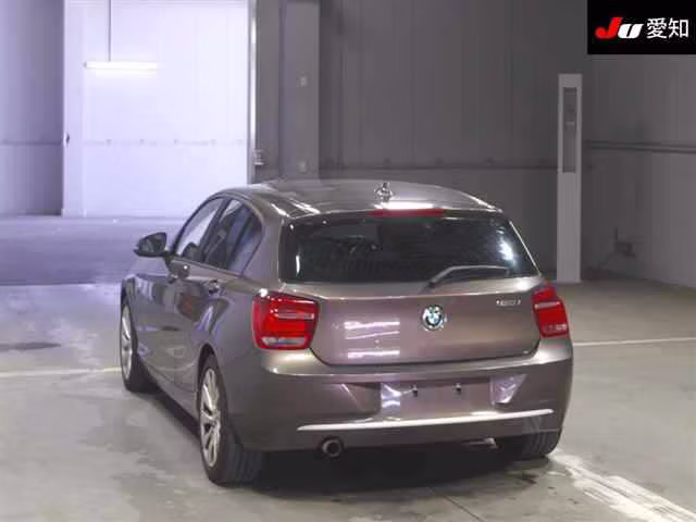 BMW 1-SERIES