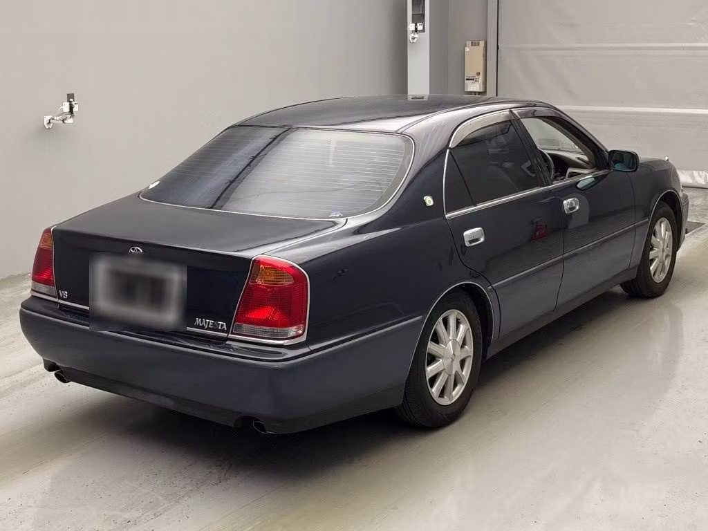 TOYOTA CROWN MAJESTA