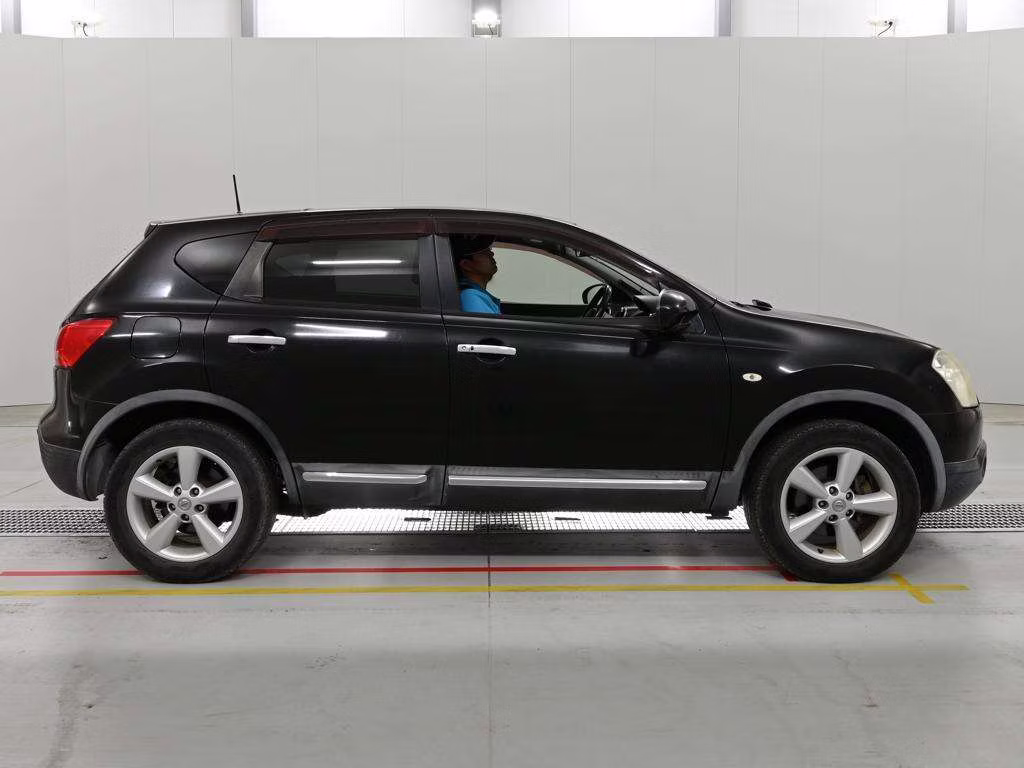 NISSAN DUALIS