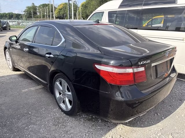 LEXUS LS460