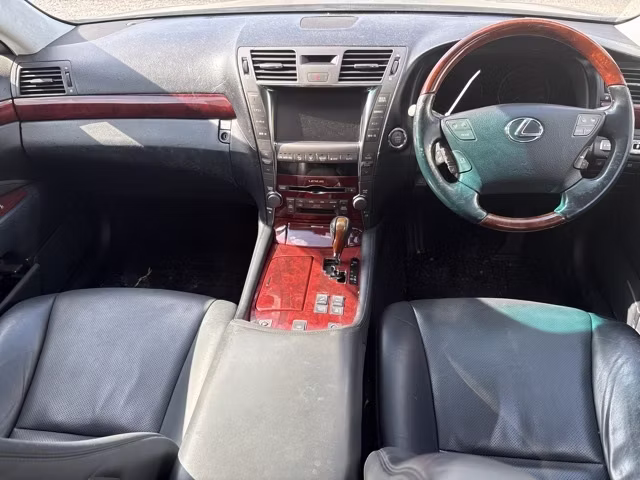 LEXUS LS460