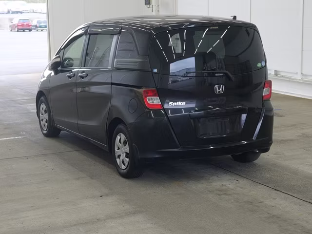 HONDA FREED SPIKE
