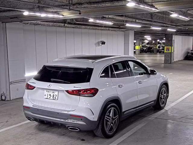 MERCEDES-BENZ GLA-CLASS