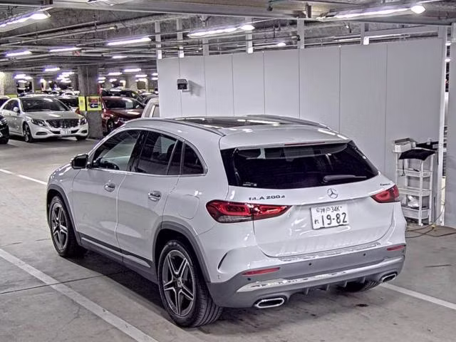 MERCEDES-BENZ GLA-CLASS