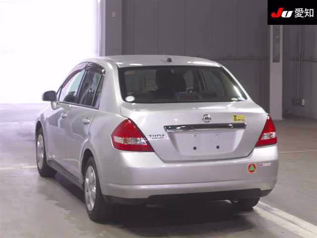 NISSAN TIIDA LATIO