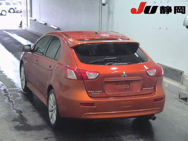 MITSUBISHI LANCER