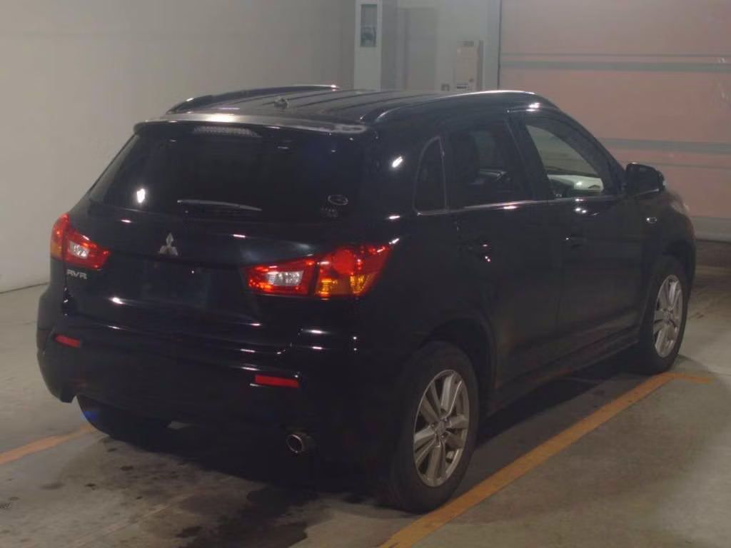 MITSUBISHI RVR
