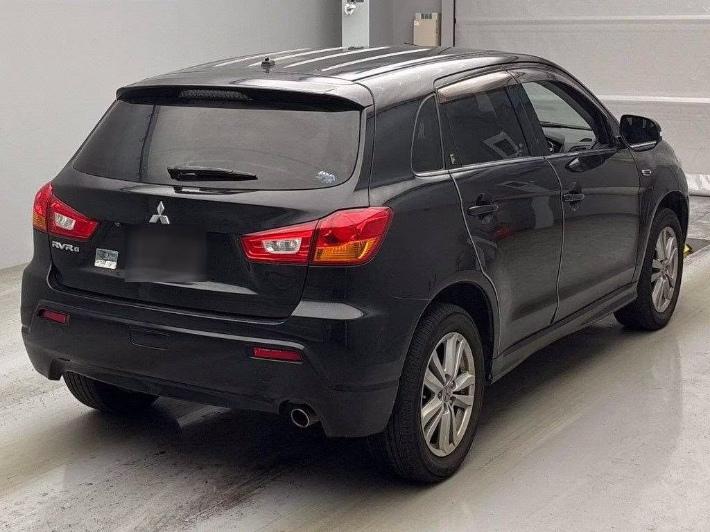 MITSUBISHI RVR
