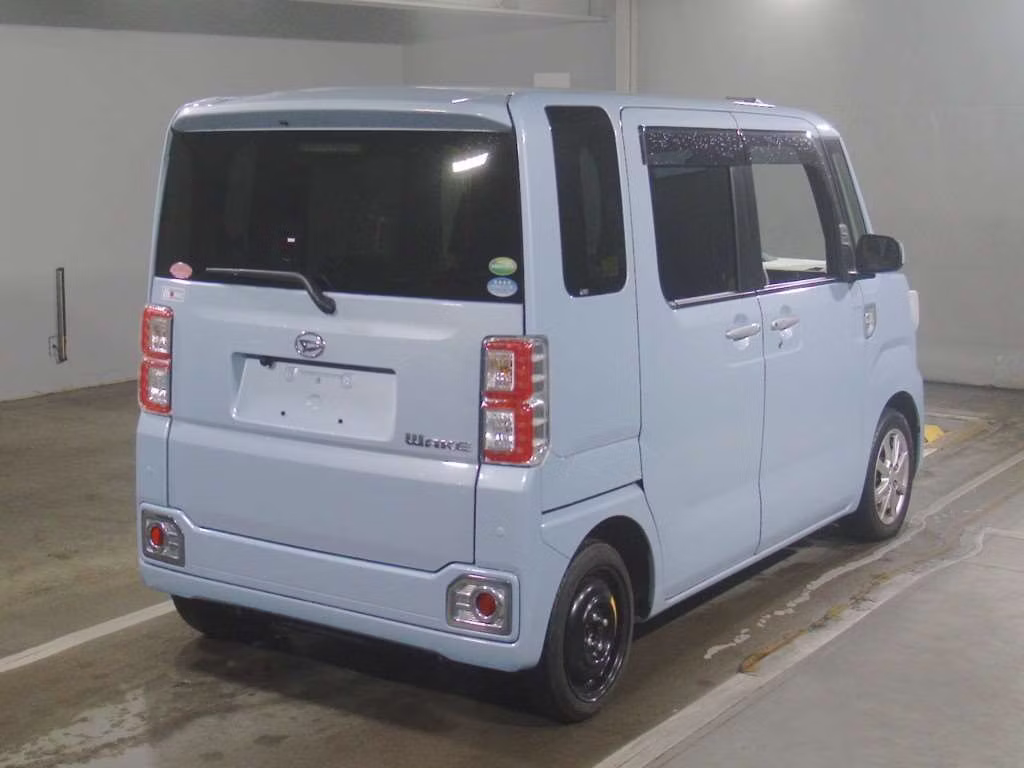 DAIHATSU WAKE