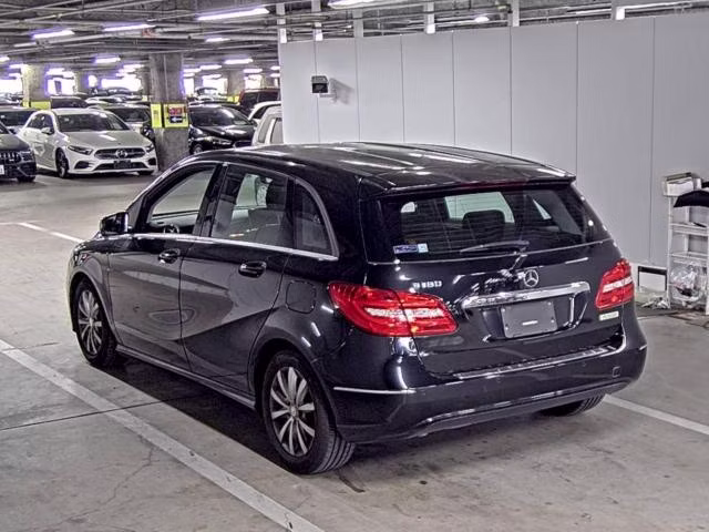 MERCEDES-BENZ B-CLASS