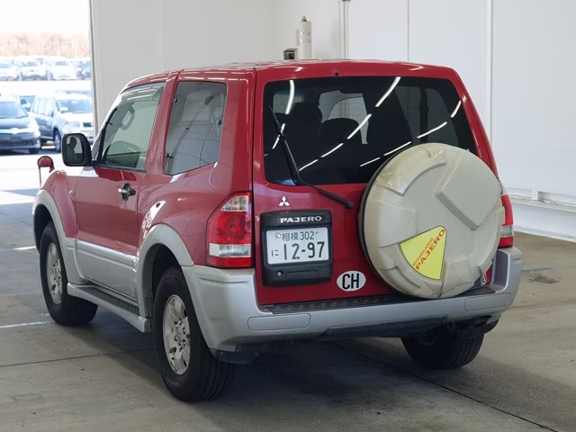 MITSUBISHI PAJERO