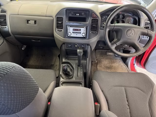 MITSUBISHI PAJERO