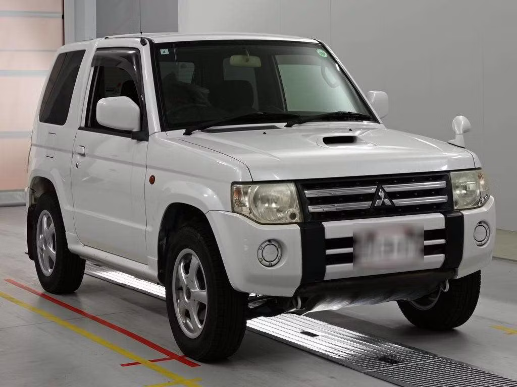 MITSUBISHI PAJERO MINI