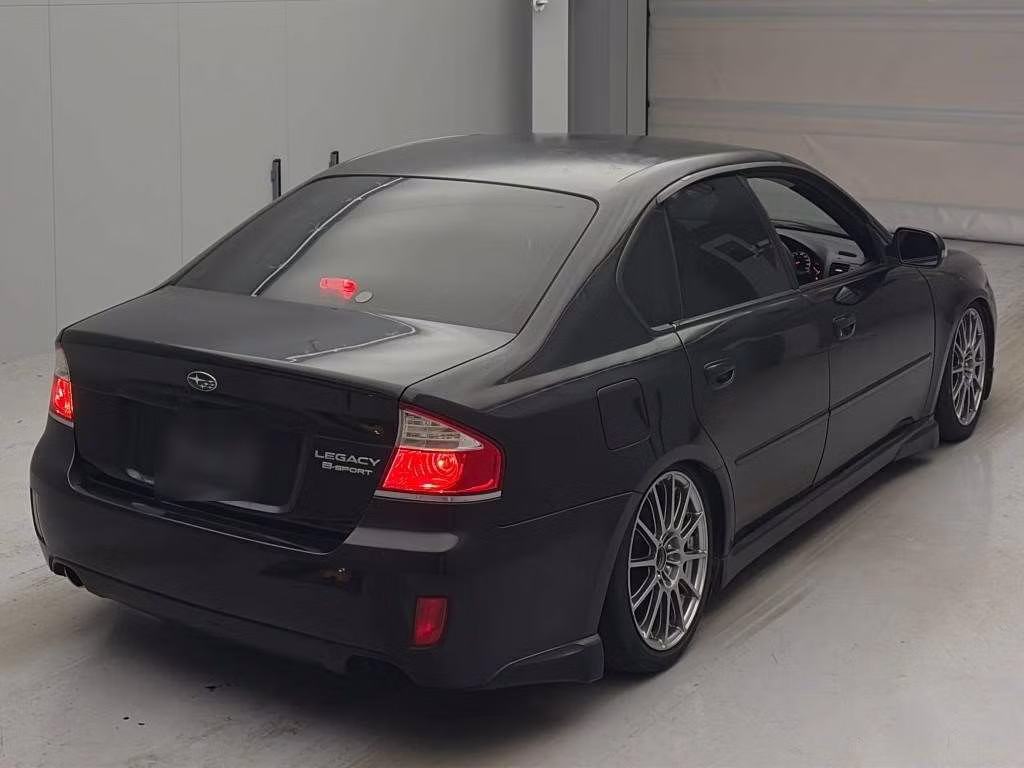 SUBARU LEGACY B4
