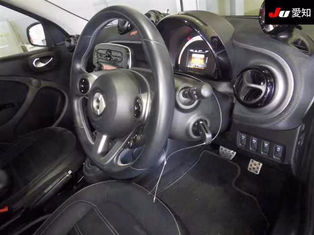 SMART FORFOUR