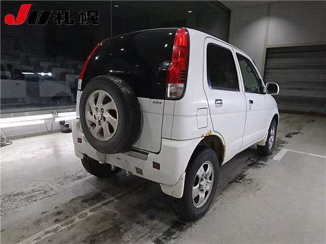 DAIHATSU TERIOS KID