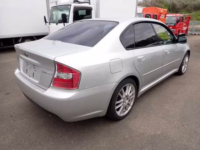 SUBARU LEGACY B4