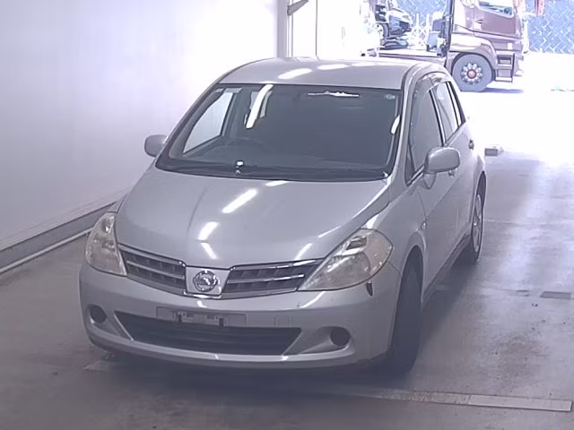 NISSAN TIIDA LATIO