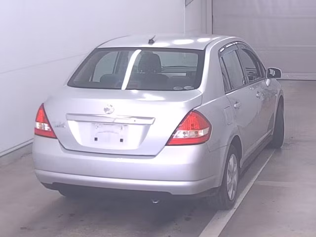 NISSAN TIIDA LATIO