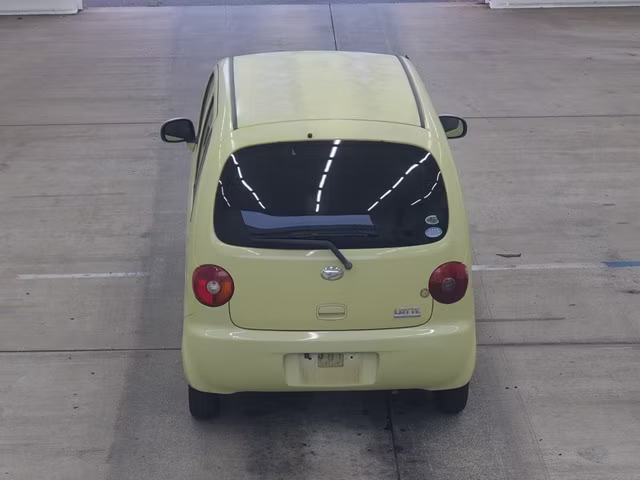 DAIHATSU MOVE LATTE