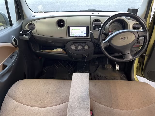 DAIHATSU MOVE LATTE