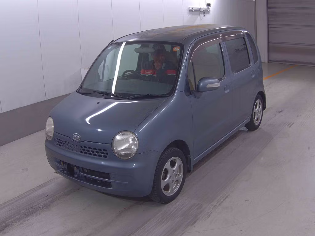 DAIHATSU MOVE LATTE