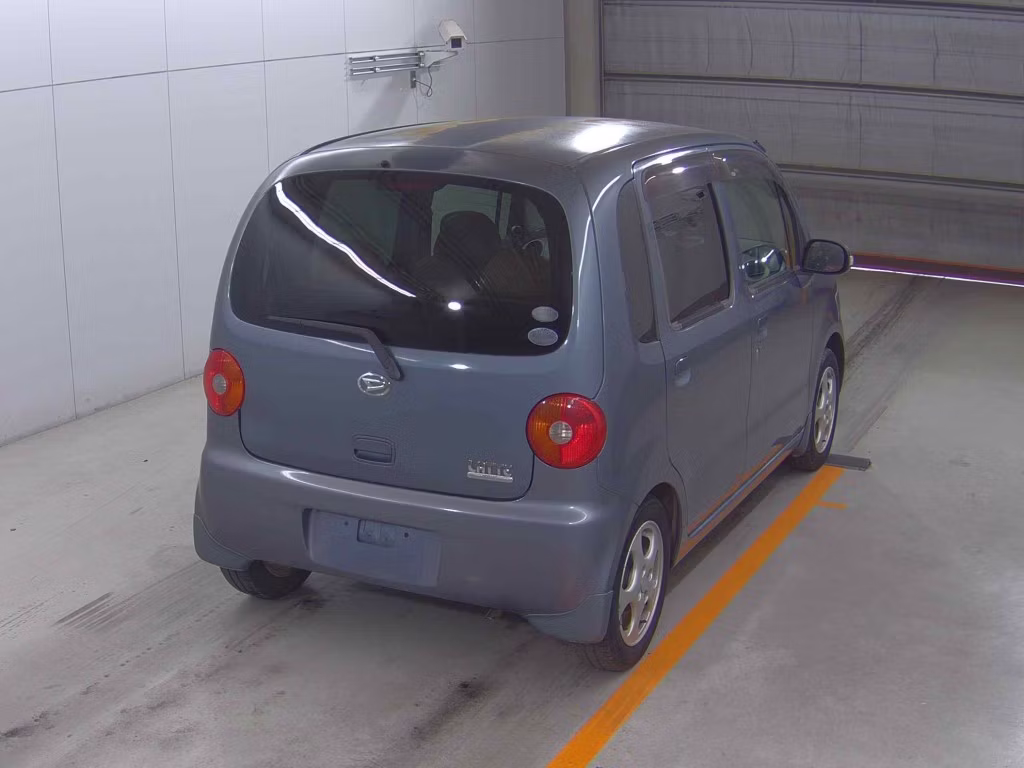 DAIHATSU MOVE LATTE
