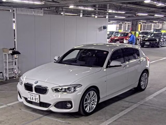 BMW 1-SERIES