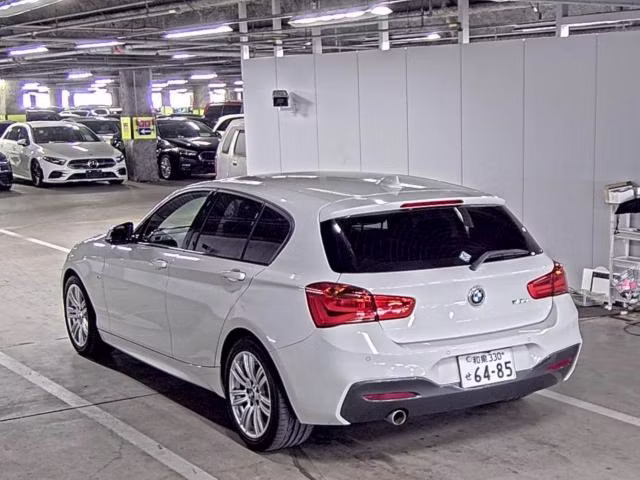 BMW 1-SERIES