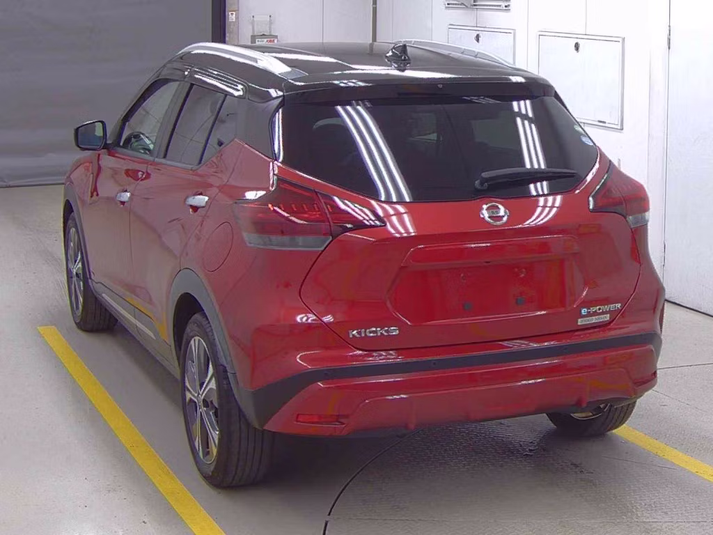 NISSAN KICKS