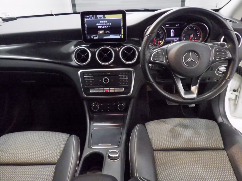 MERCEDES-BENZ CLA-CLASS