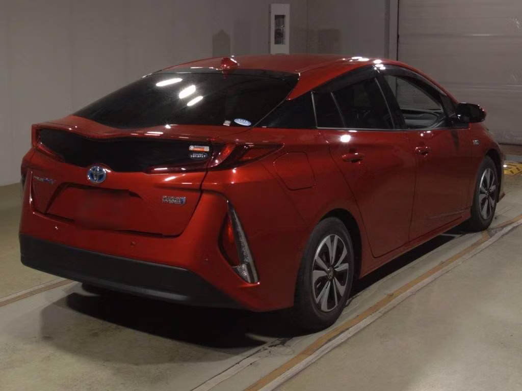 TOYOTA PRIUS PHV