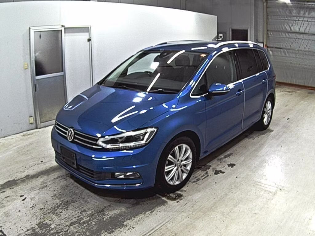 VOLKSWAGEN TOURAN