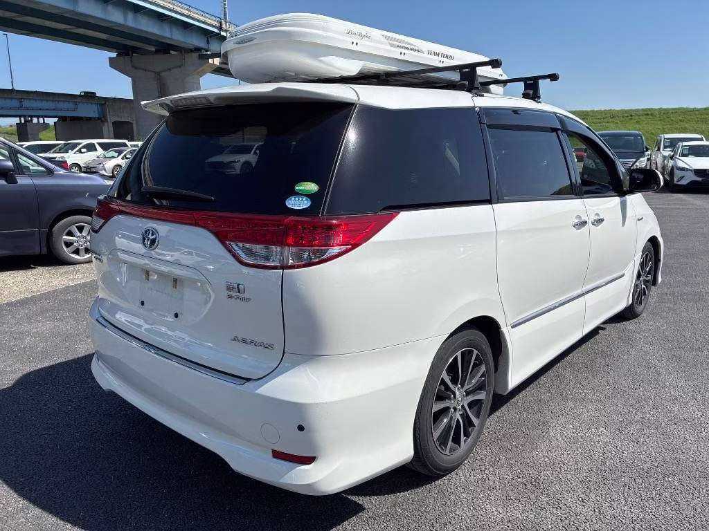 TOYOTA ESTIMA