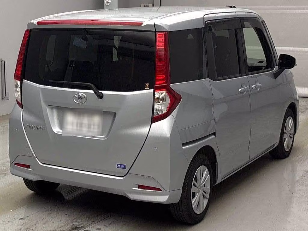 TOYOTA ROOMY