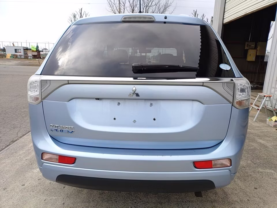 MITSUBISHI OUTLANDER