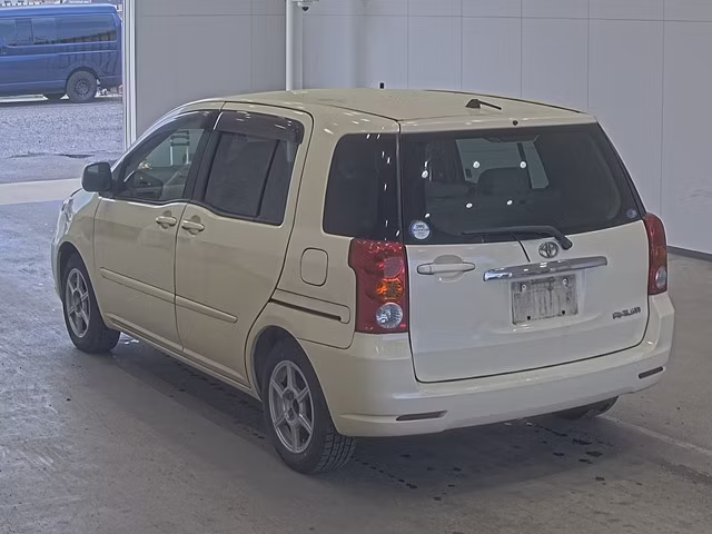 TOYOTA RAUM