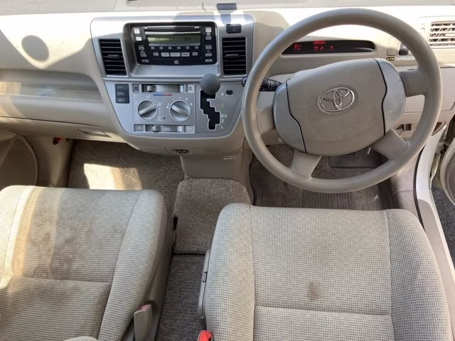 TOYOTA RAUM