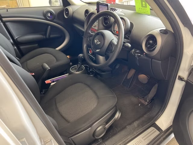 MINI CROSSOVER