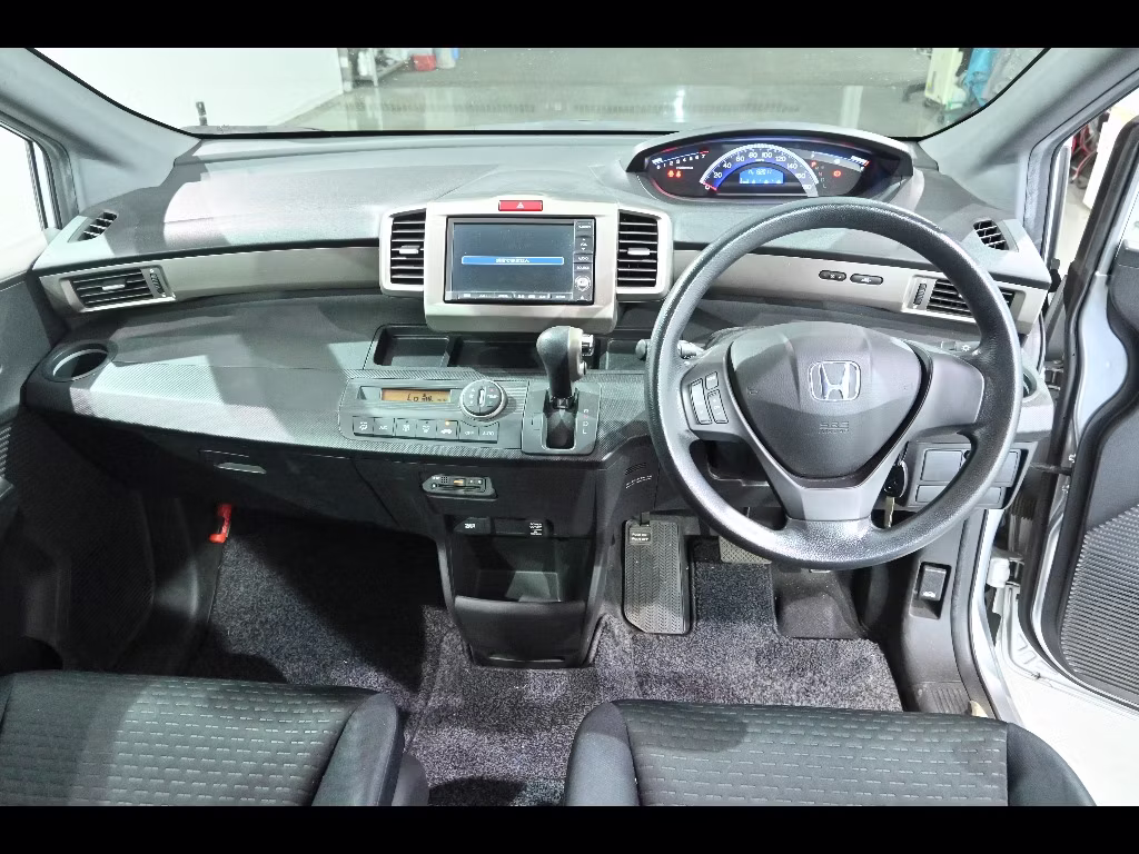 HONDA FREED SPIKE