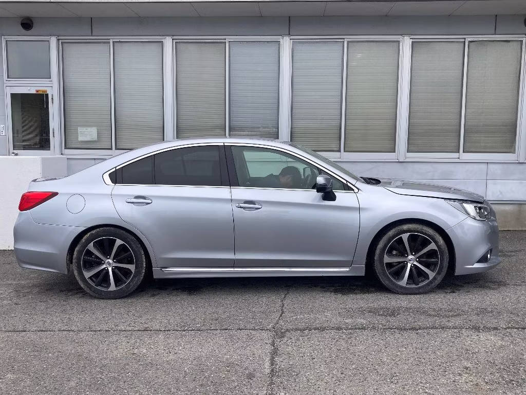 SUBARU LEGACY B4