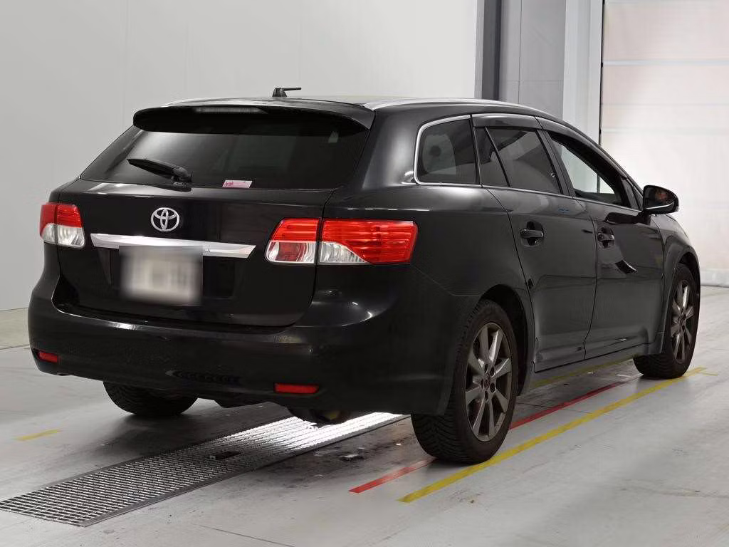 TOYOTA AVENSIS