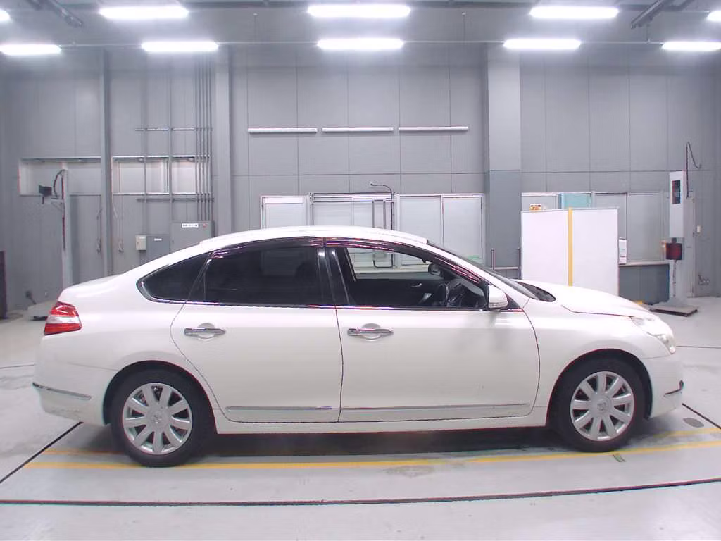 NISSAN TEANA