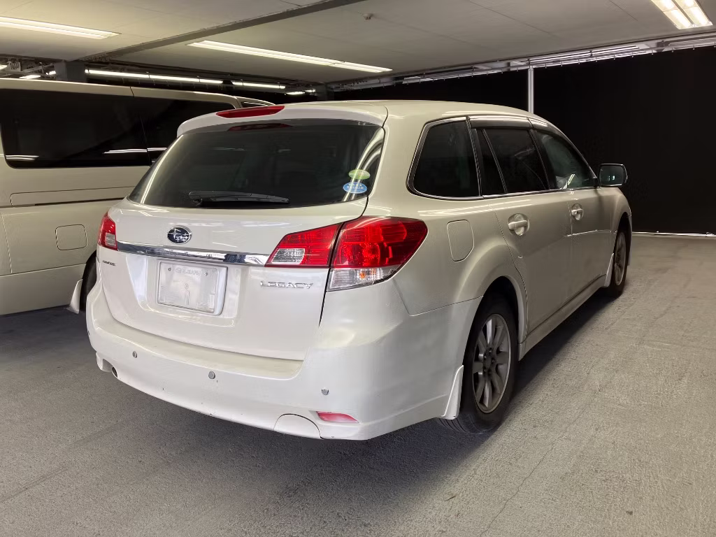 SUBARU LEGACY