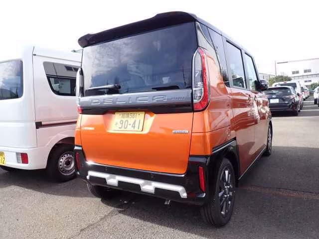 MITSUBISHI DELICA MINI